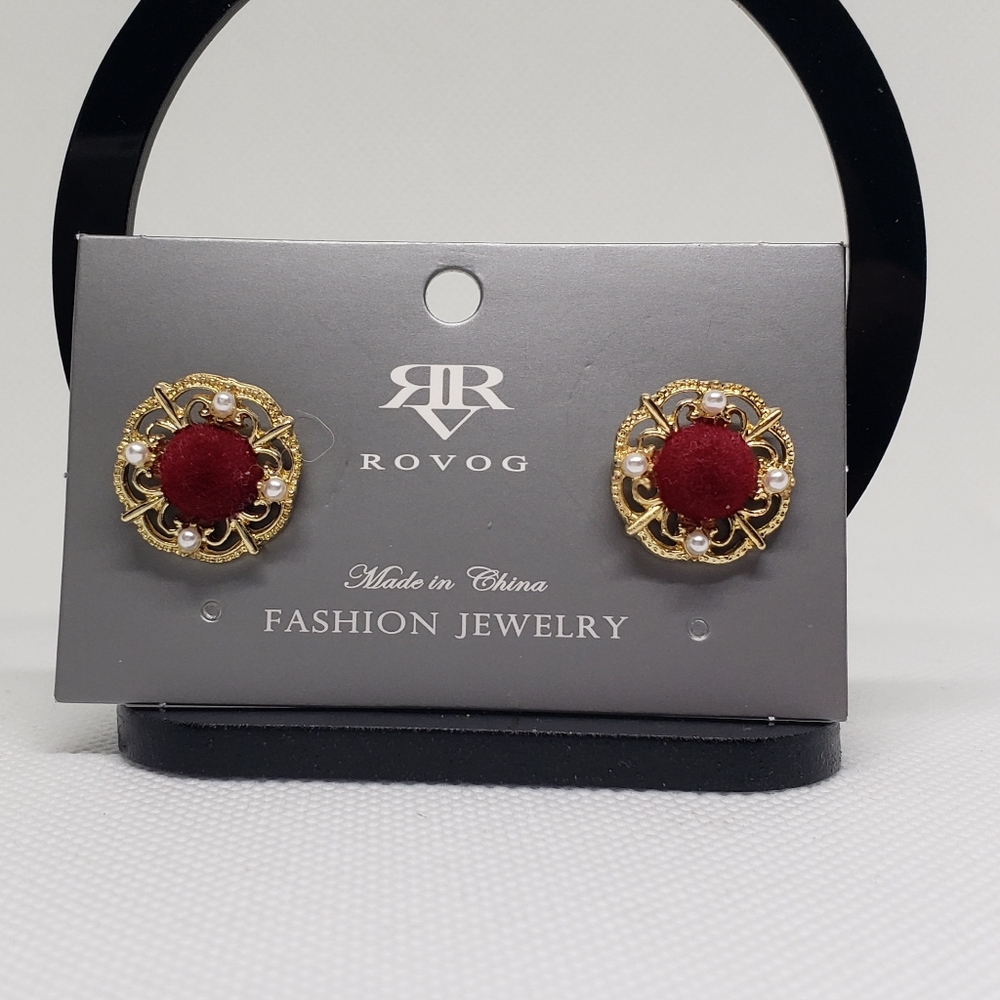 1 Pair Round Burgandy Velvet Stud Earrings